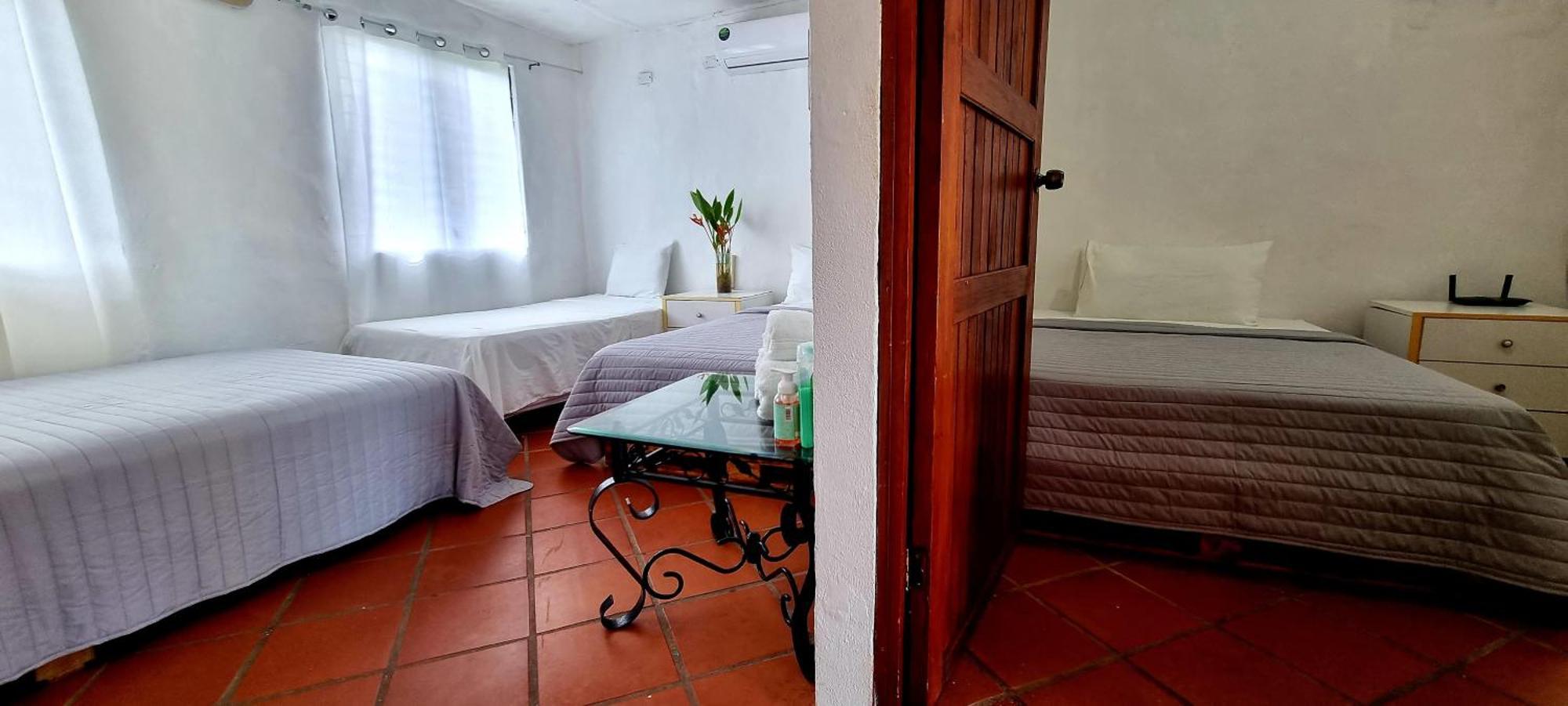 Mia Nueva Gorgona Hotel Ngoại thất bức ảnh