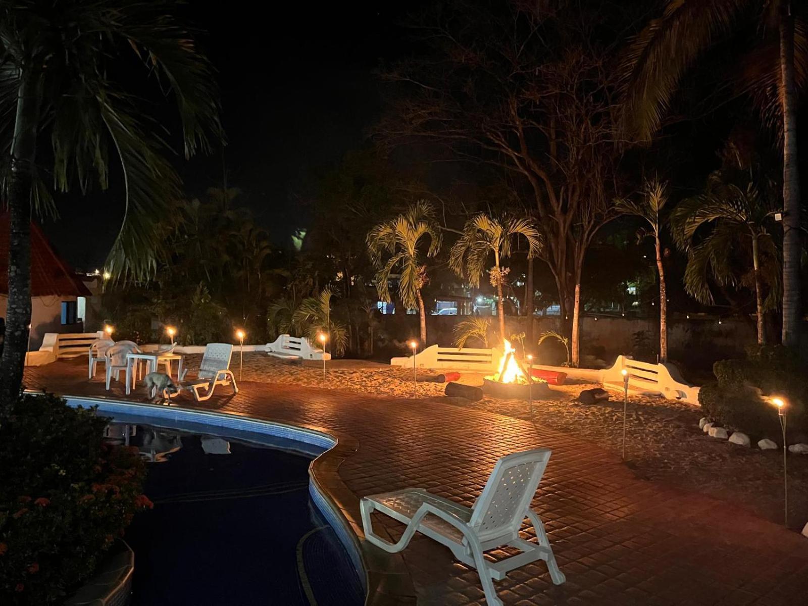 Mia Nueva Gorgona Hotel Ngoại thất bức ảnh