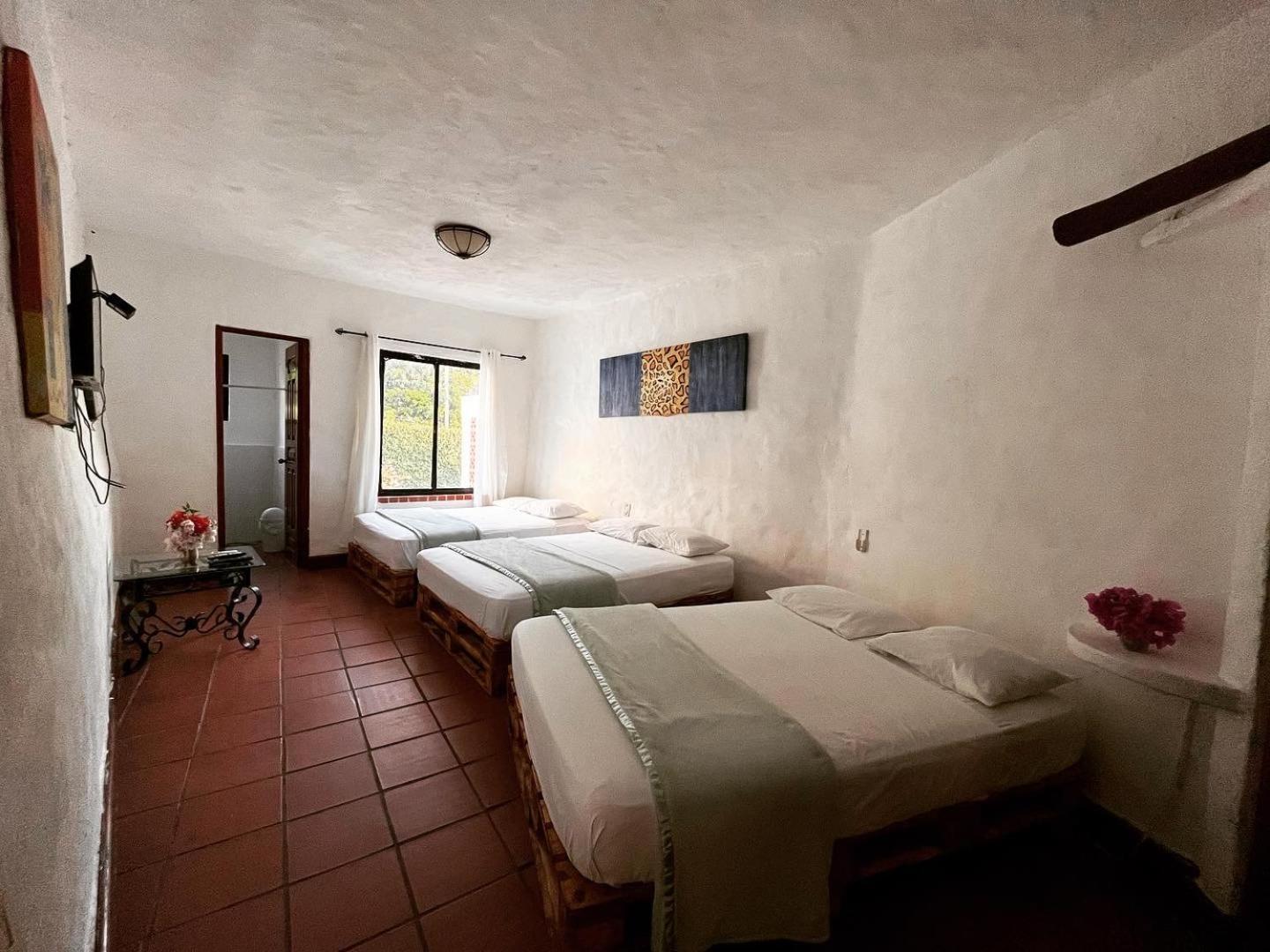 Mia Nueva Gorgona Hotel Phòng bức ảnh